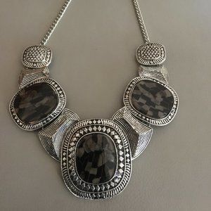 SILVER TONE CHOKER NECKLACE WITH LARGE BROWN STONES